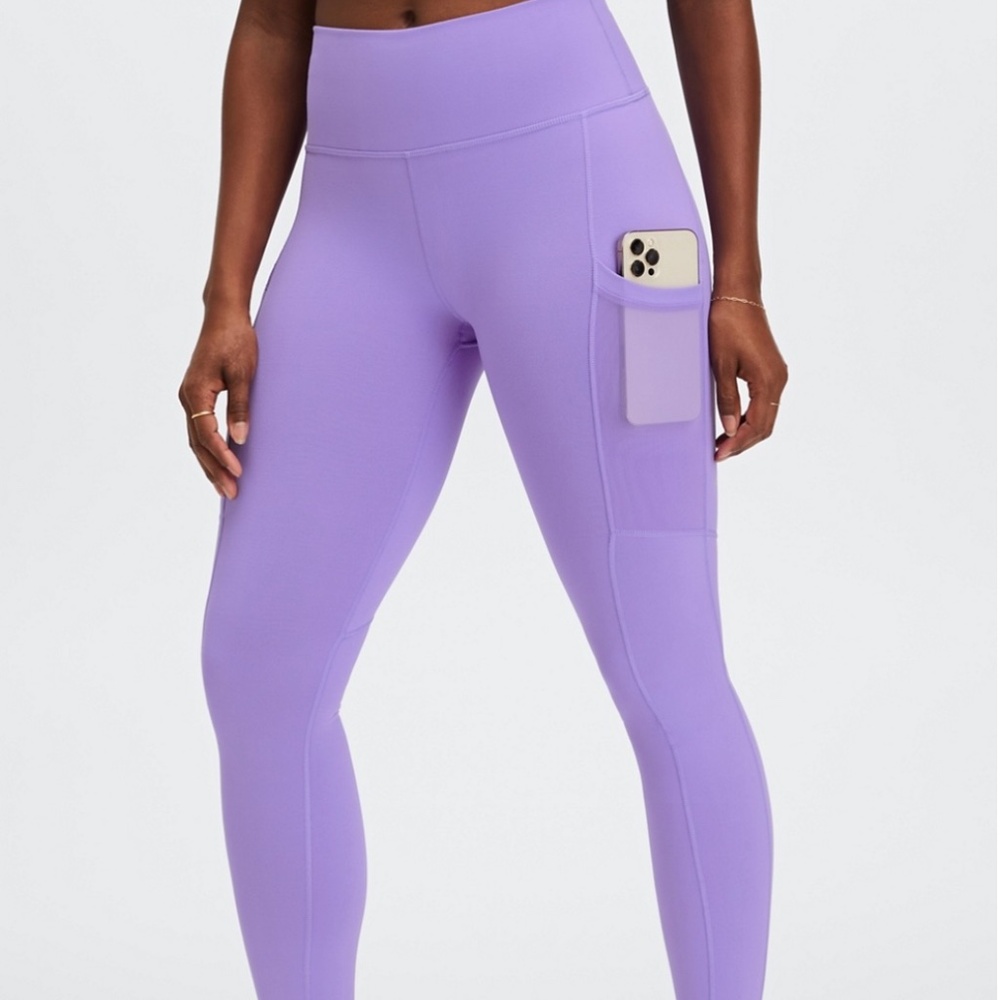 EUC Fabletics Sports Bra and Leggings Set